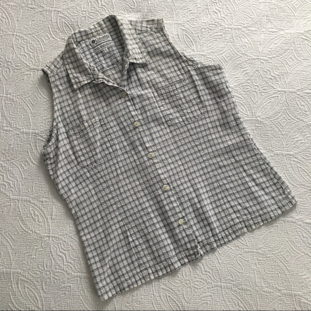 Woman's Columbia cotton sleeveless plaid shirt